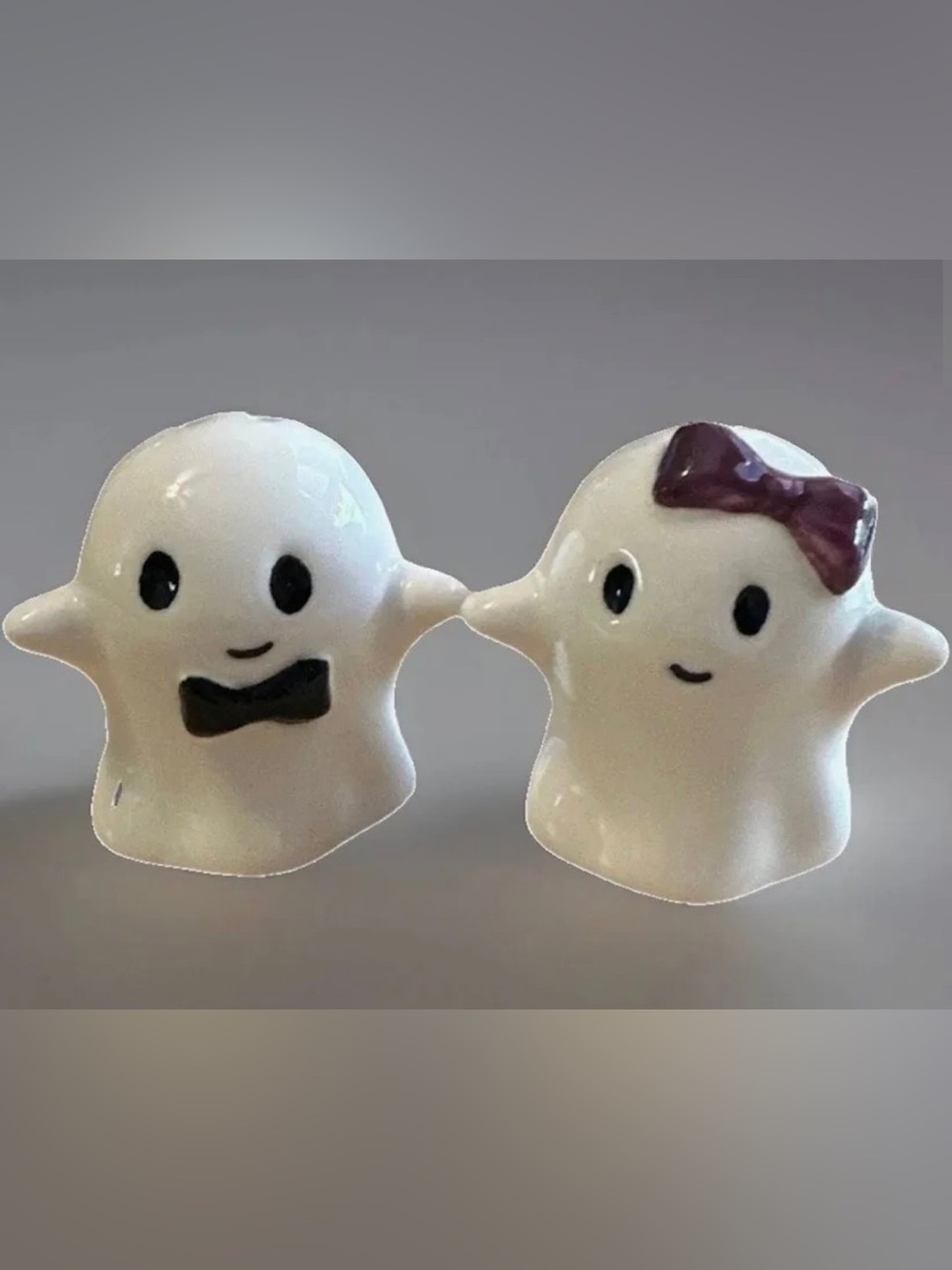 Ceramic Ghost Salt and Pepper Shaker Set White Halloween spooky Cracker Barrel